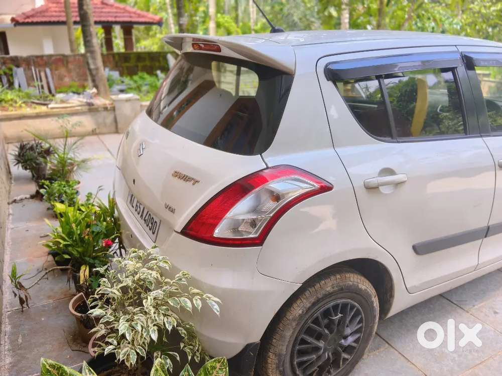 Maruti Suzuki Swift 2012