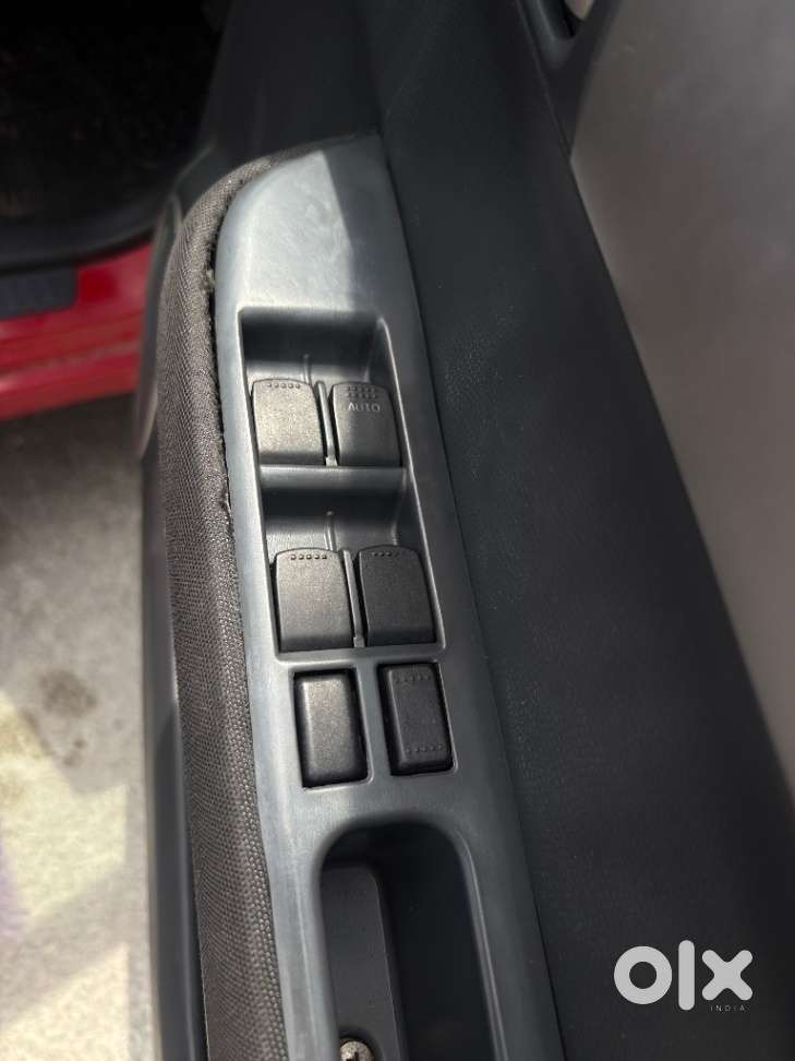 Maruti Suzuki Swift 1.3 Vxi, 2010, Petrol