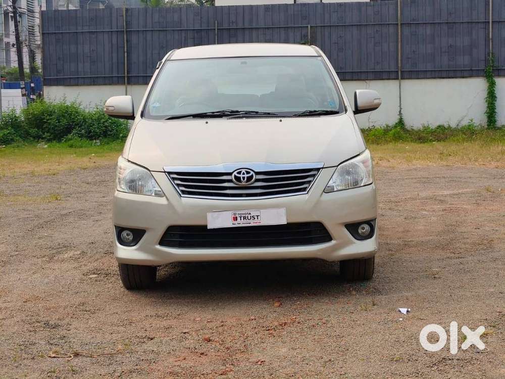 Toyota Innova 2.5 Vx 8 Str Bs-iii, 2013, Diesel