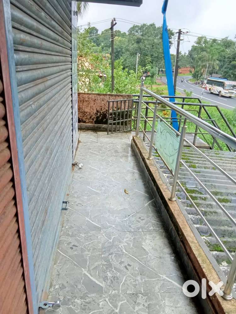 COMMERCE BUSINESS - SHOP&OFFICE SPACE  IN HIRIADKA MAIN ROAD GUDDE