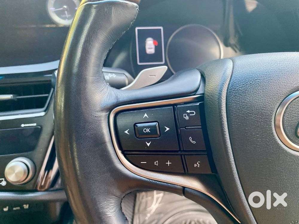 Lexus Es 300h Luxury, 2022, Petrol