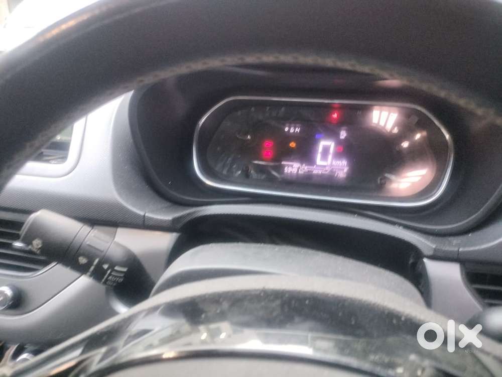 Tata Nexon 1.5 Revotorq Xm (s), 2021, Petrol
