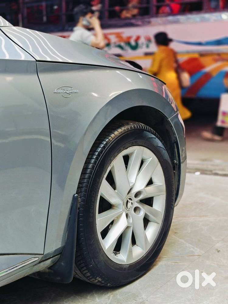 Skoda Superb L&k 2.0 Tdi At, 2018, Diesel