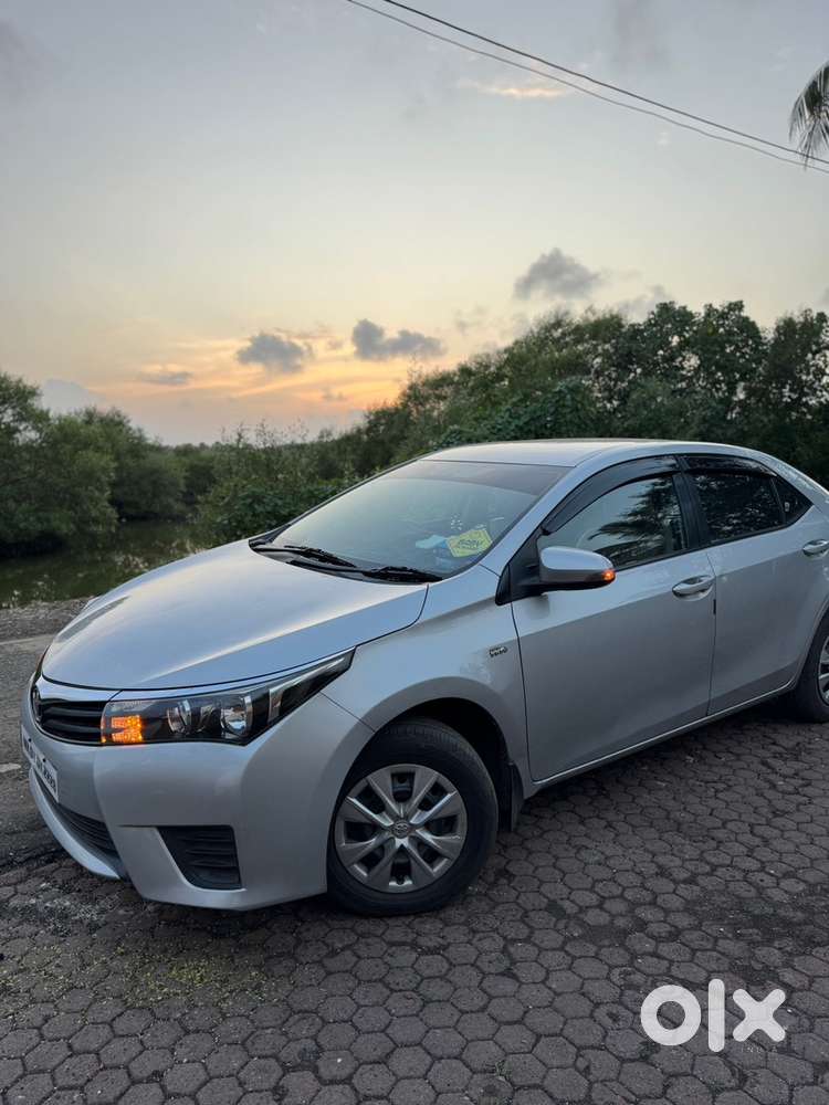 Toyota Corolla Altis 2015 Petrol Manual