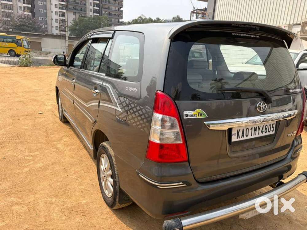Toyota Innova 2.5 Z Diesel 7 Seater, 2012, Diesel