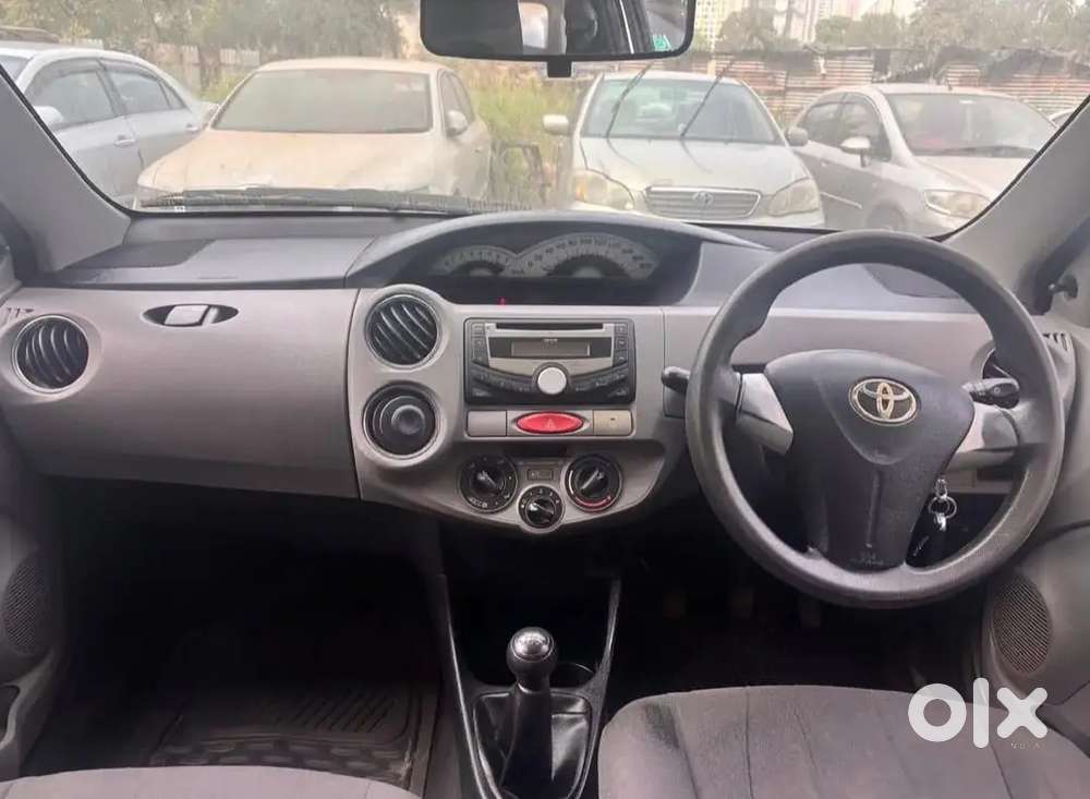 Toyota Etios 2011 Petrol 90000 Km Driven