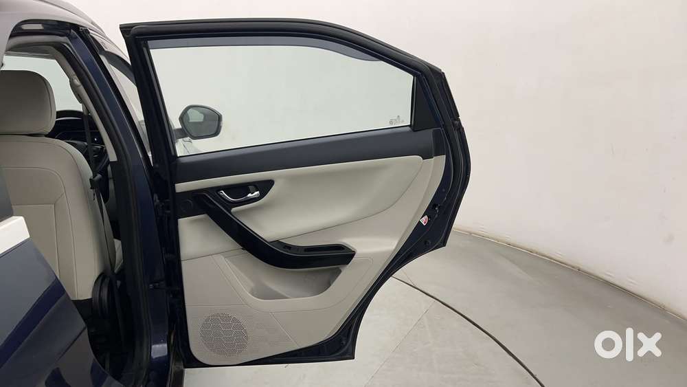 Tata Nexon Xz Plus Luxs, 2023, Petrol