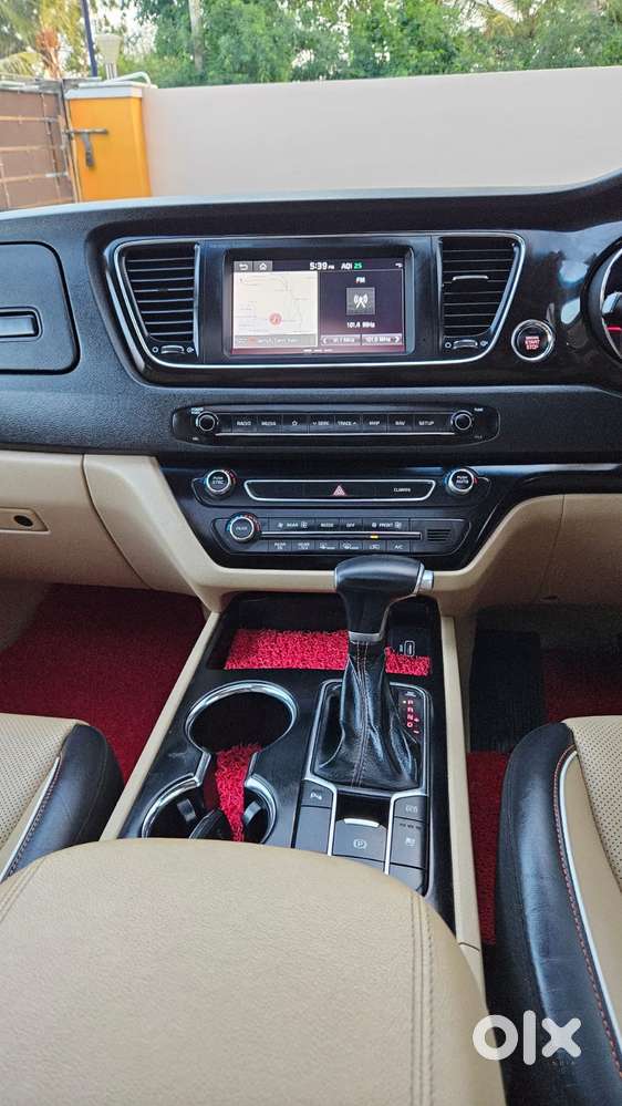 Kia Carnival Limousine Plus 7 Str, 2021, Diesel