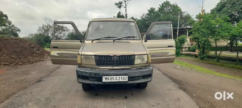 Toyota Qualis 2003 Diesel 200000 Km Driven
Tyre New 
Battery New