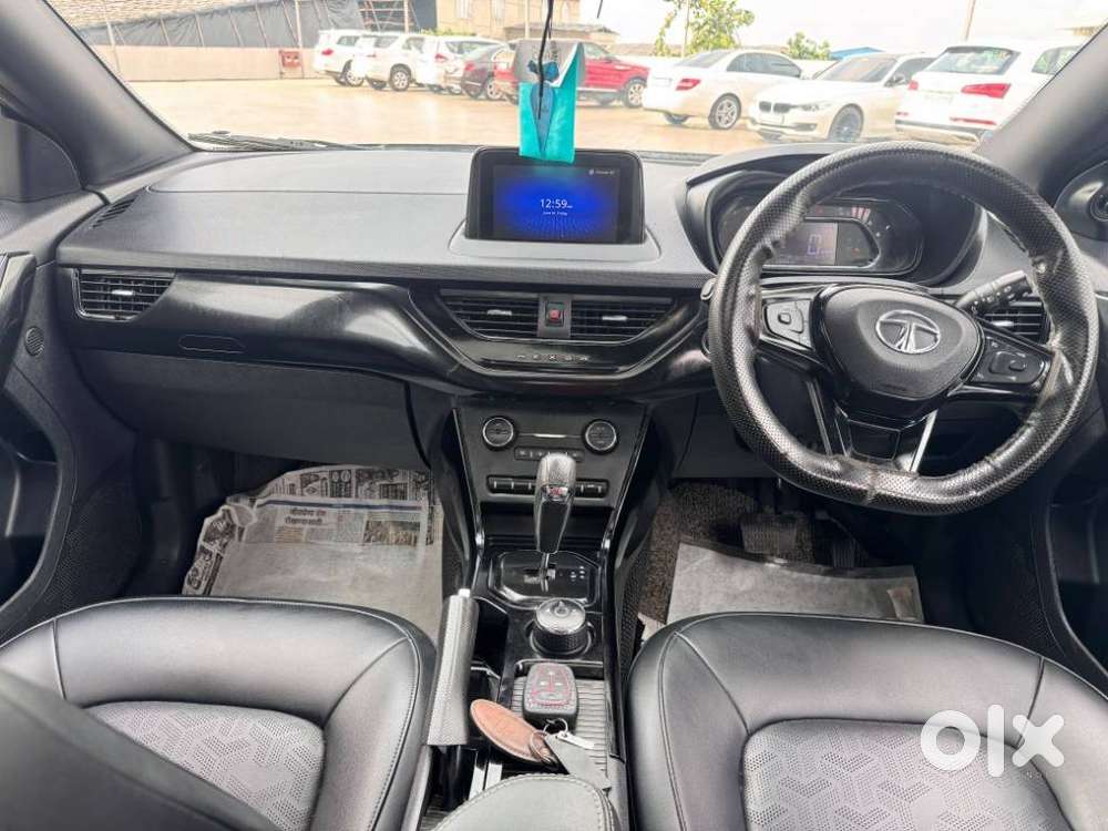 Tata Nexon, 2022, Petrol