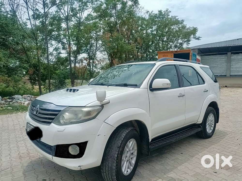 Toyota Fortuner 3.0 4x2 Mt, 2012, Diesel