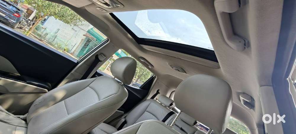 2019 Mahindra Xuv300 W8(o) Diesel | Single Owner