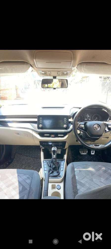 Skoda Slavia 1.0 Ambition Tsi At, 2023, Petrol