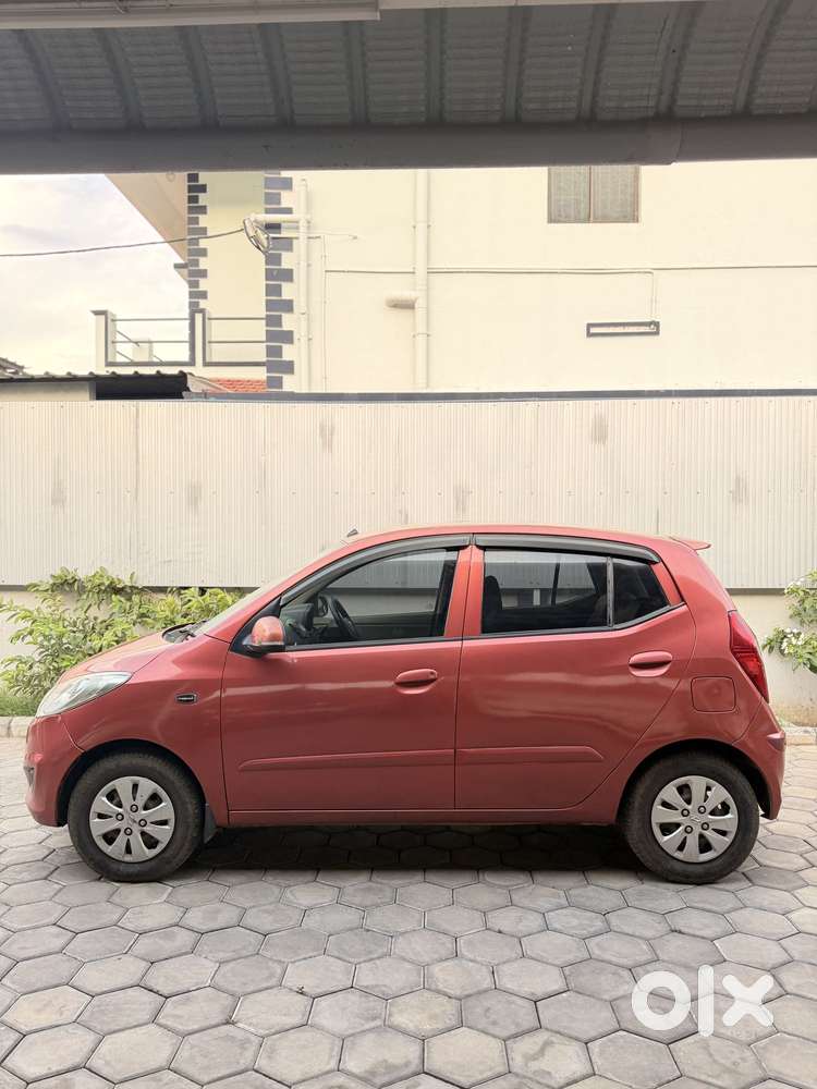 Hyundai I10 Sportz At, 2011, Petrol