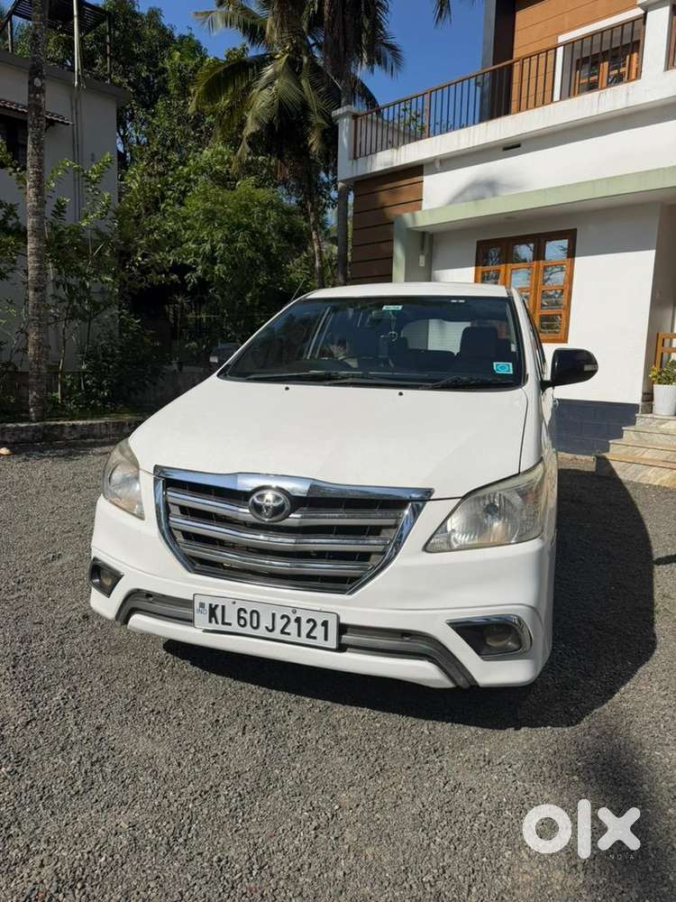 Toyota Innova 2015 Diesel Well Maintained