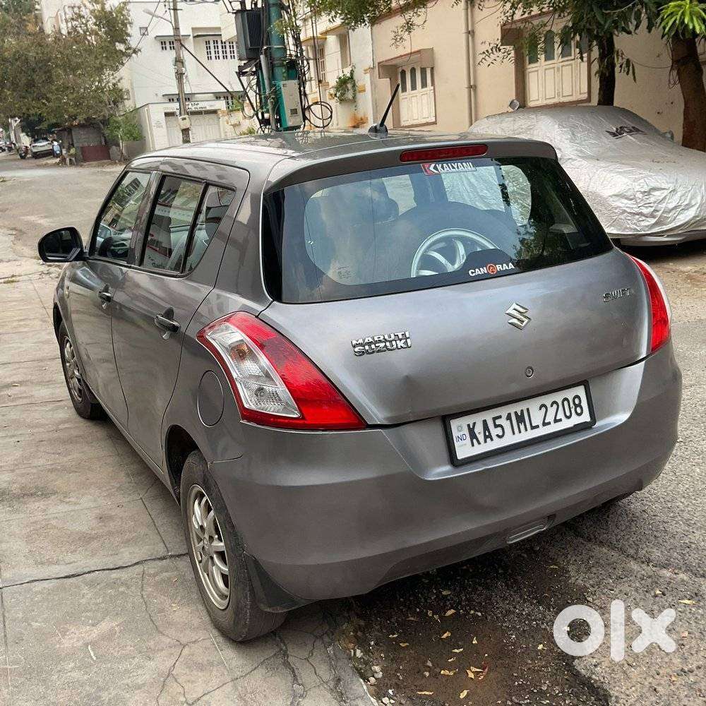 Maruti Suzuki Swift Lxi Optional-o, 2017, Petrol