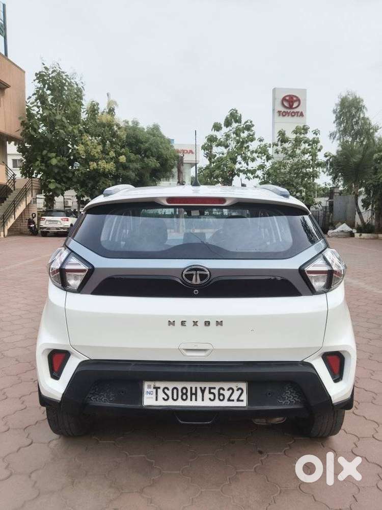 Tata Nexon 1.5 Revotorq Xma Amt, 2022, Petrol