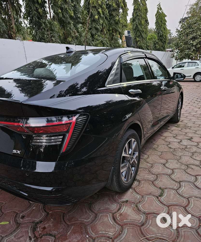 Hyundai Verna 1.5 Sx Petrol Mt, 2023, Petrol