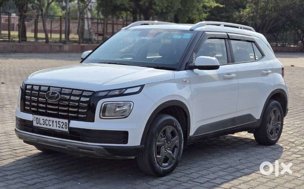 Hyundai Venue S 1.2 Petrol, 2023, Petrol