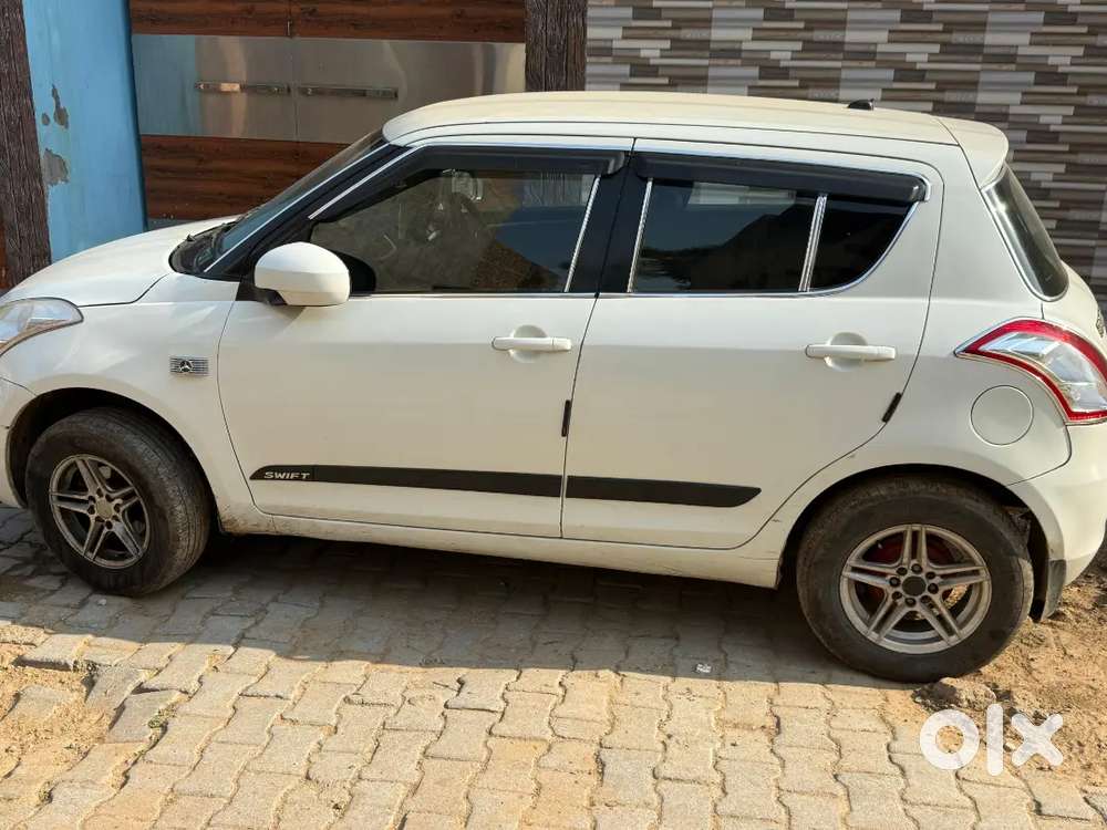 Maruti Suzuki Swift 2016 Petrol 90000 Km Driven