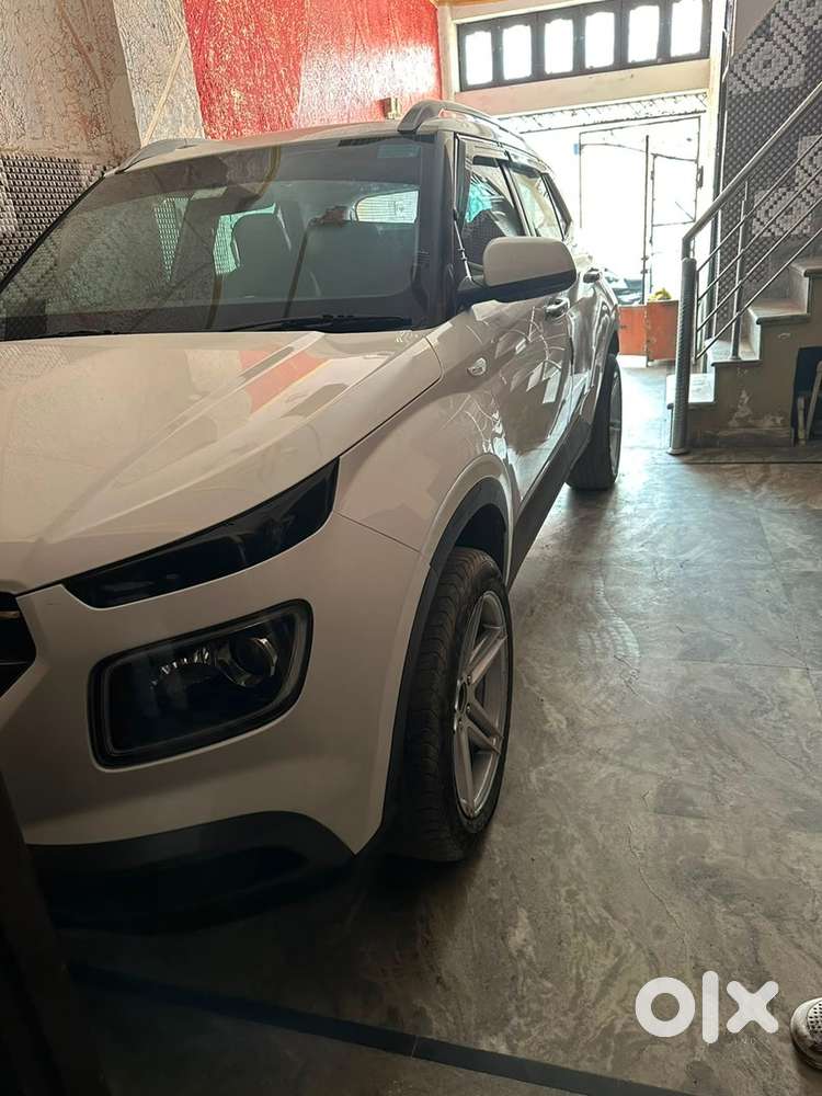 Hyundai Venue Petrol 2021