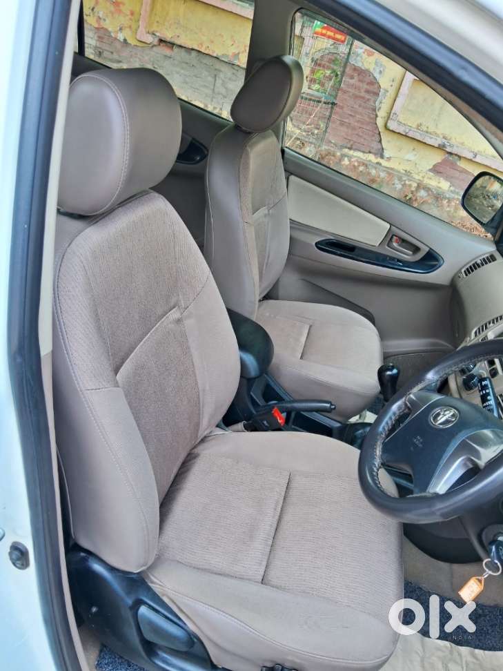 Toyota Innova 2.5 G (diesel) 7 Seater, 2015, Diesel