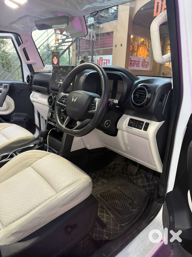 Mahindra Thar Roxx 2025