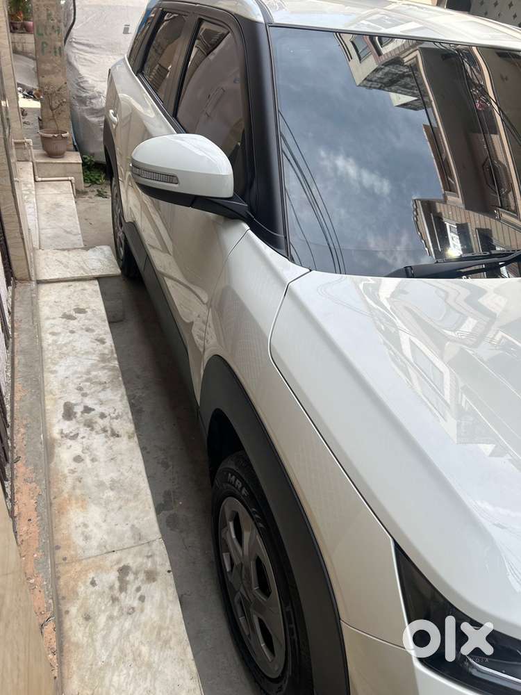 Maruti Suzuki Brezza Lxi Cng 2025 2026