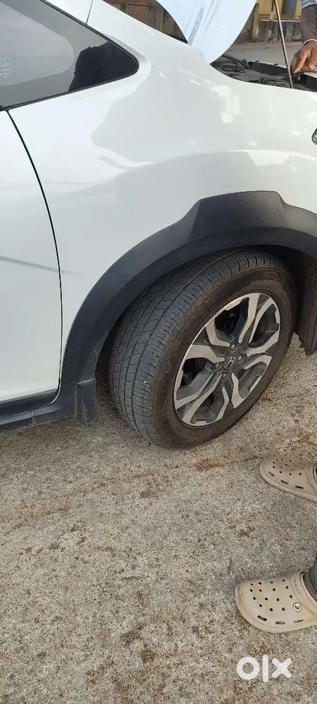 Honda Wr-v 2018 With Sunroof Push Button Start.