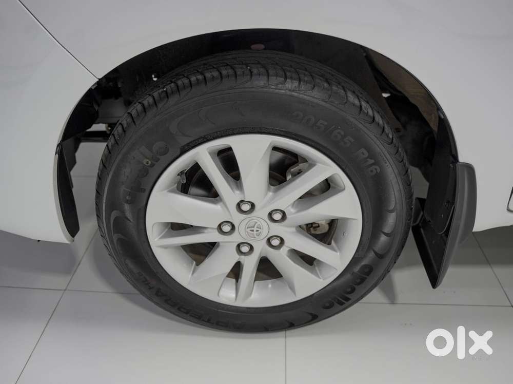 Toyota Innova Crysta 2.4 G Mt 8s, 2023, Diesel