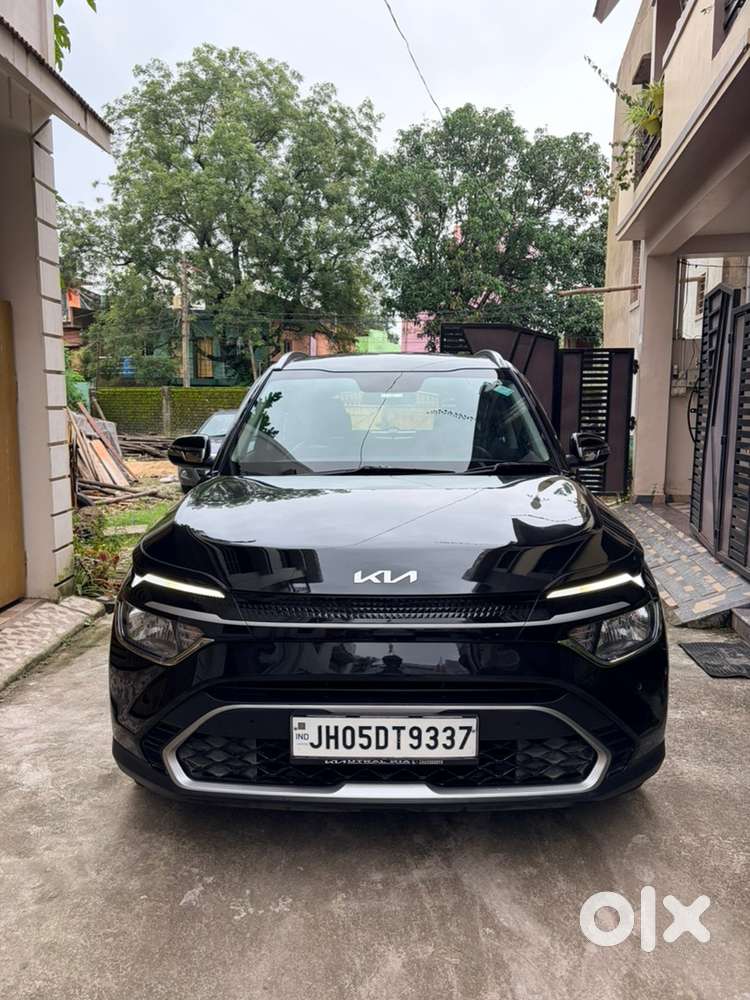 Kia Carens 2024 Cng & Hybrids Petrol Manual (25000 Km Driven)