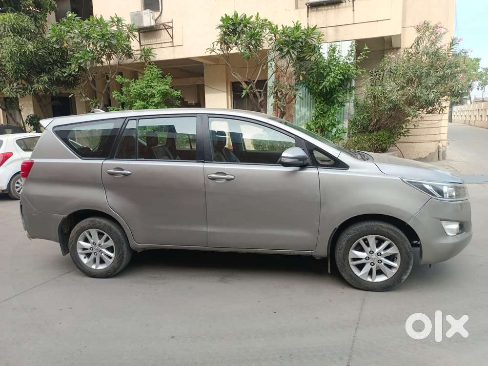Toyota Innova Crysta 2.4 Gx Mt 8s, 2017, Diesel
