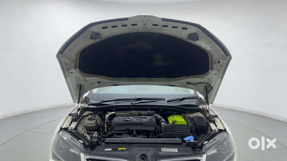 Skoda Superb [ ] 1.8 Style Tsi At, 2019, Petrol