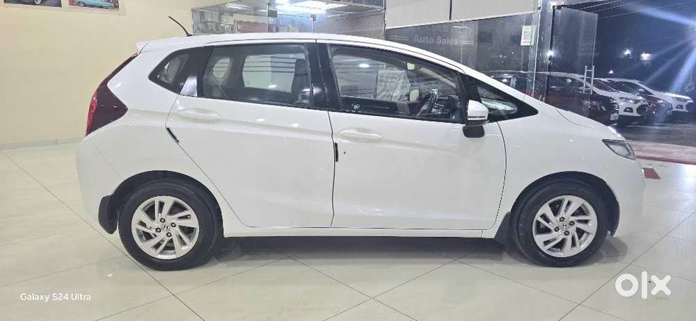 Honda Jazz V Automatic, 2017, Petrol