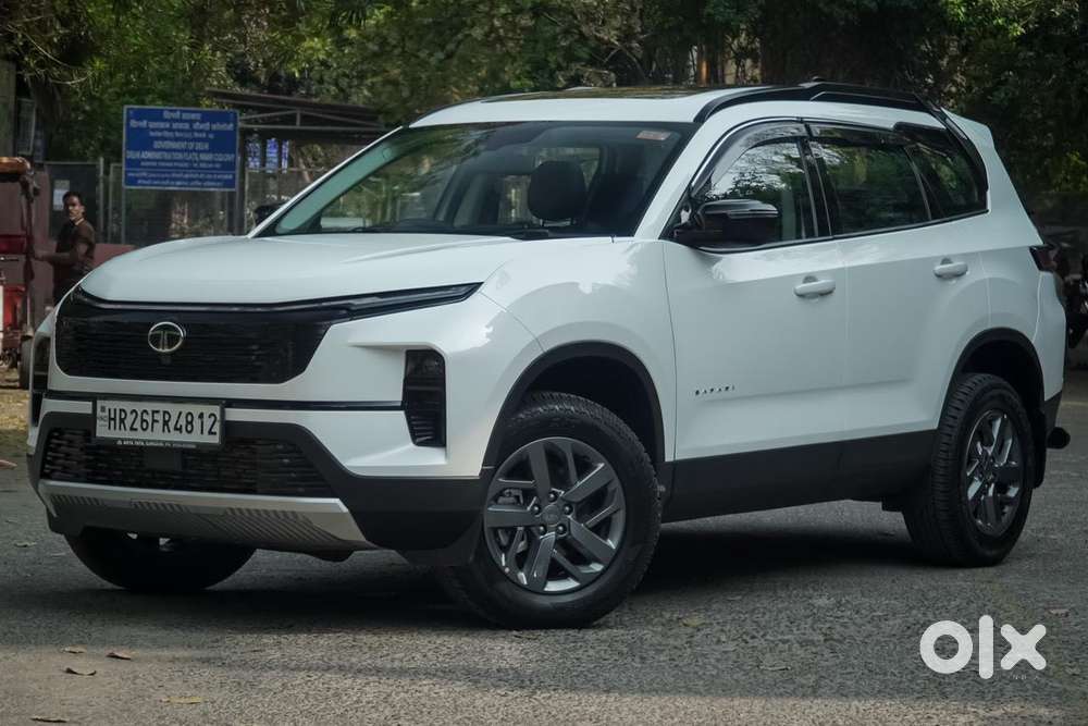 Tata Safari Pure Plus S Dark Edition, 2025, Diesel