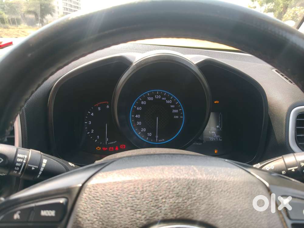 Hyundai Venue Sx Dual Tone, 2022, Diesel