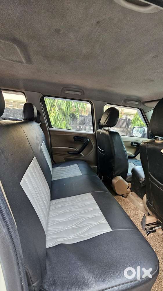 Mahindra Tuv 300 T4 Plus, 2018, Diesel