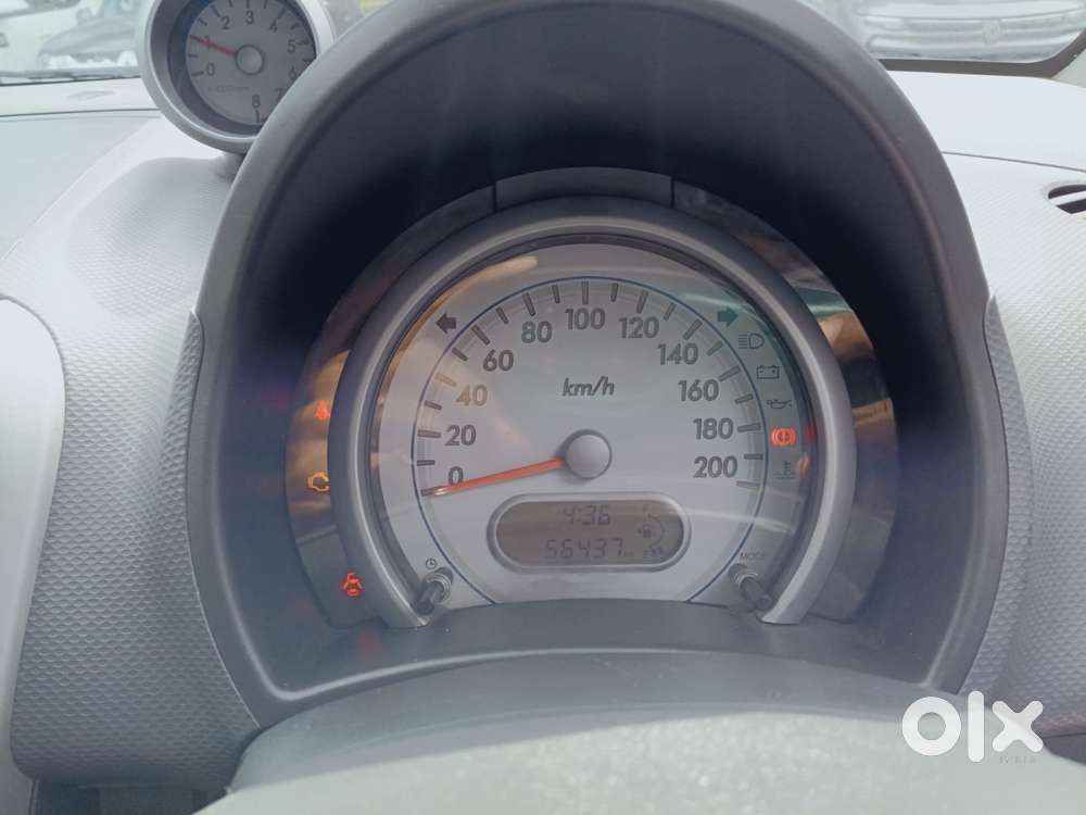 Maruti Suzuki Ritz Vxi, 2012, Petrol