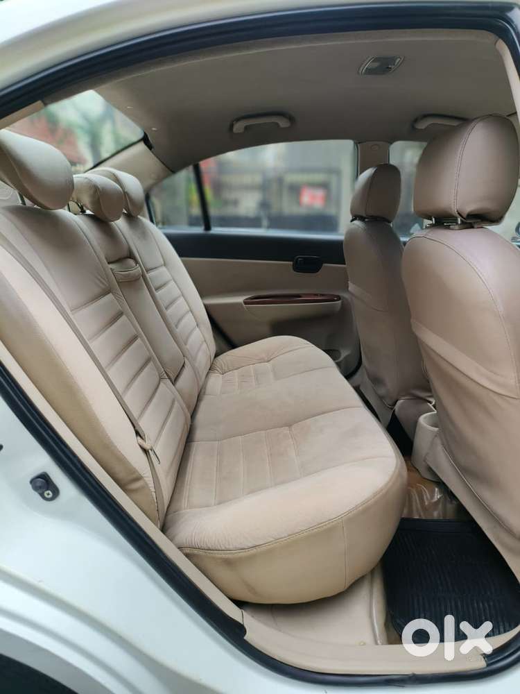 Hyundai Verna Crdi Vgt Sx 1.5, 2010, Diesel