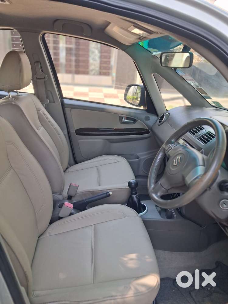 Maruti Suzuki Sx4 Zxi, 2011, Petrol