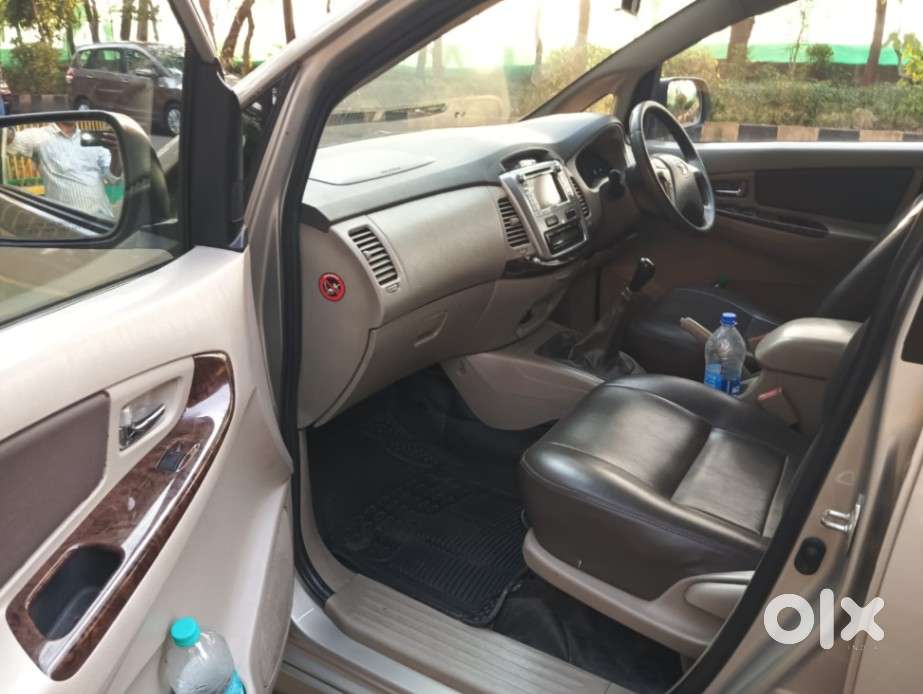 Toyota Innova 2.5 V 8 Str, 2014, Diesel
