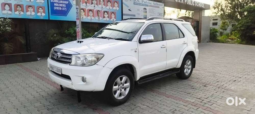Toyota Fortuner 3.0 4x4 Manual, 2010, Diesel