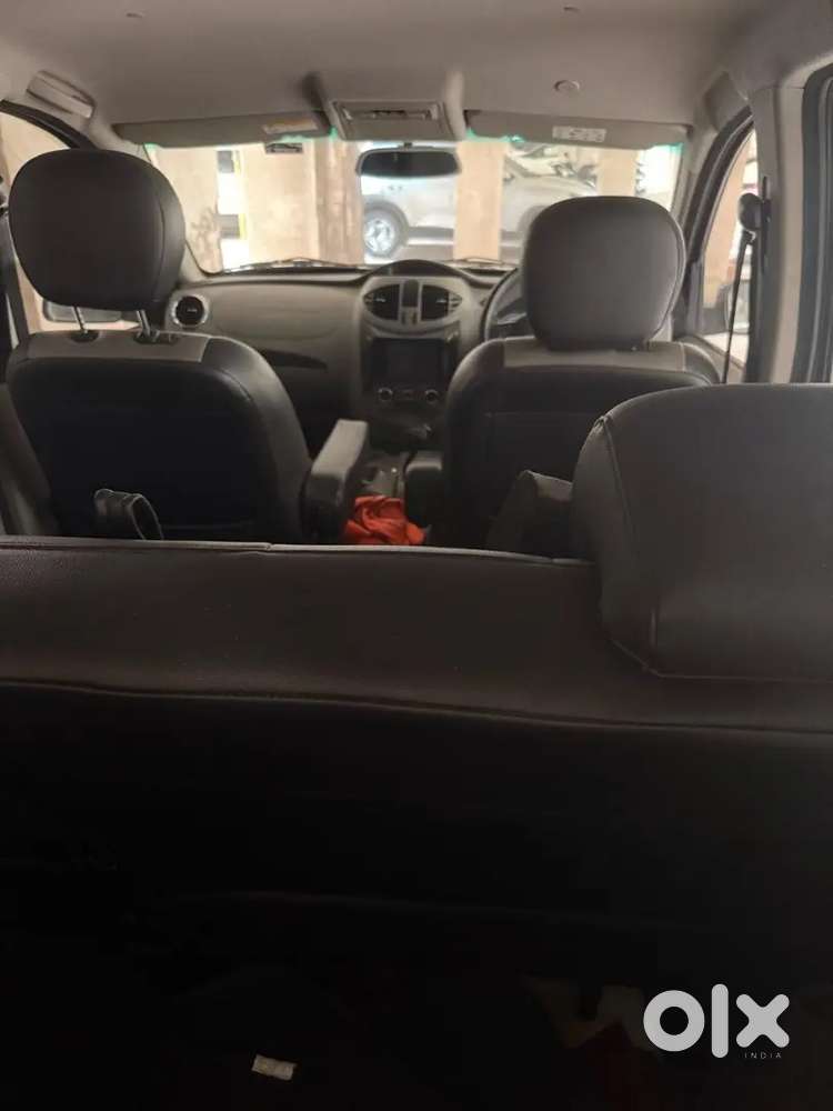 Mahindra Nuvosport 2016 Diesel Automatic Well Maintained