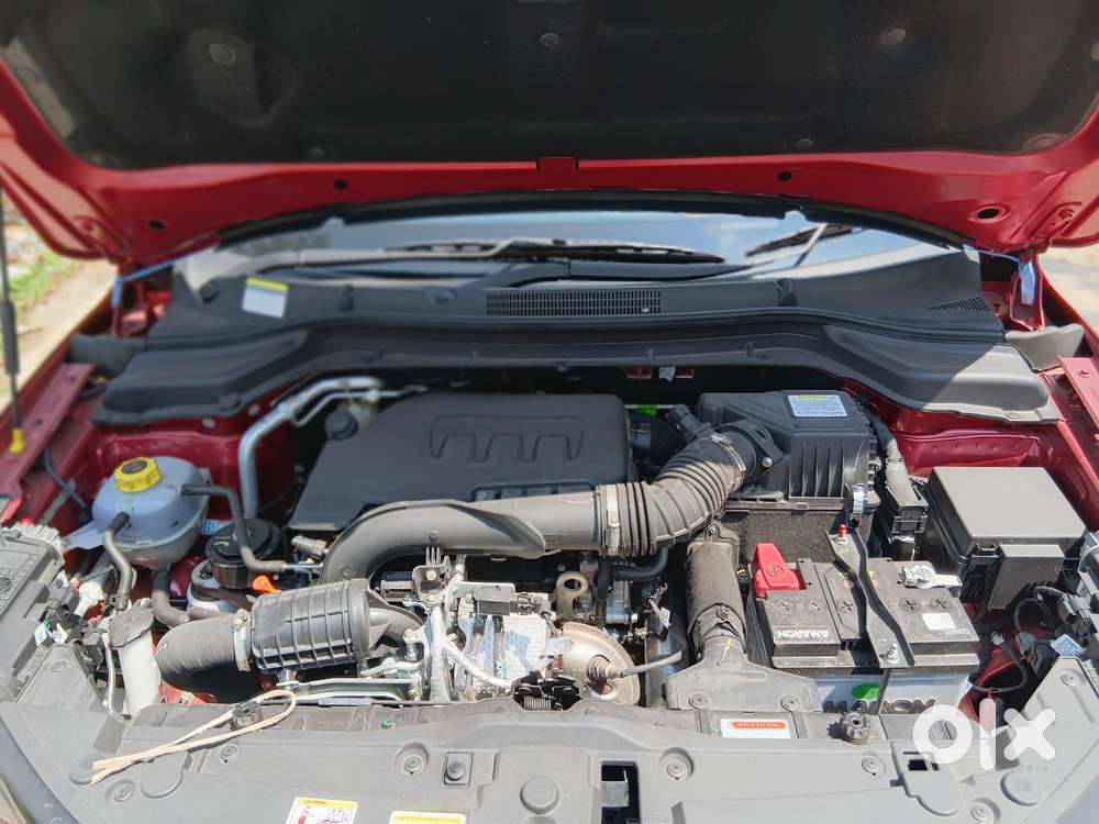 Mahindra Xuv 3xo Ax7l 1.2 Petrol At (pg), 2025, Petrol