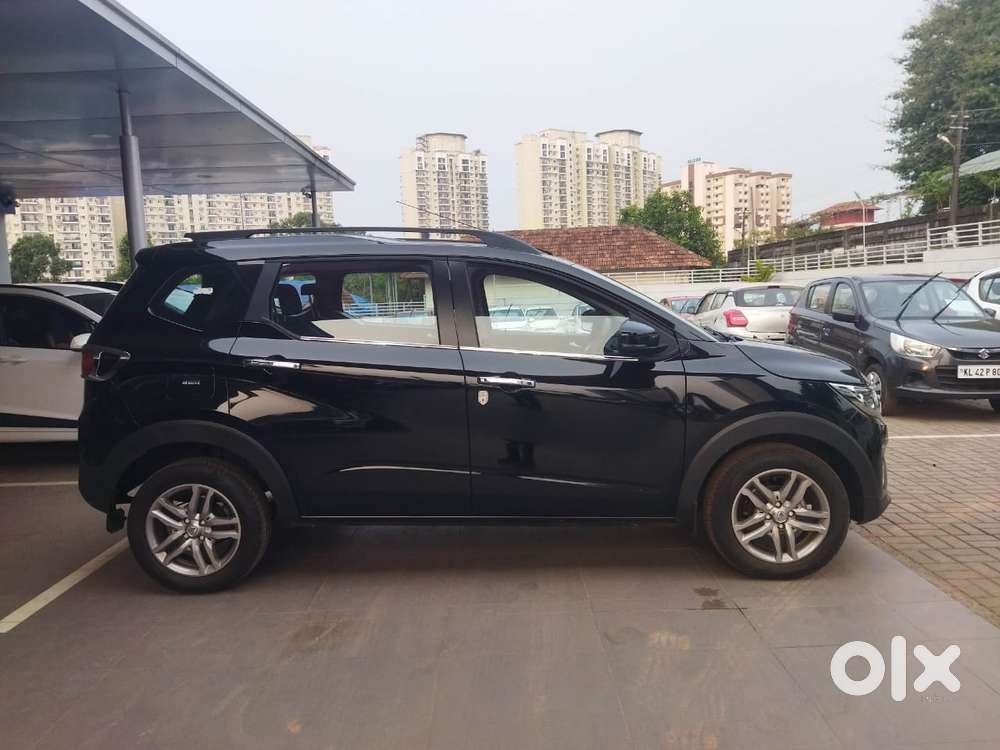 Renault Triber Rxz Easy-r Amt, 2025, Petrol