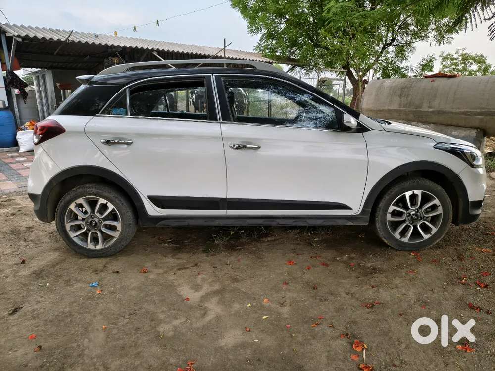 Top Model Hyundai I20 Active 2016 Petrol Well Maintained