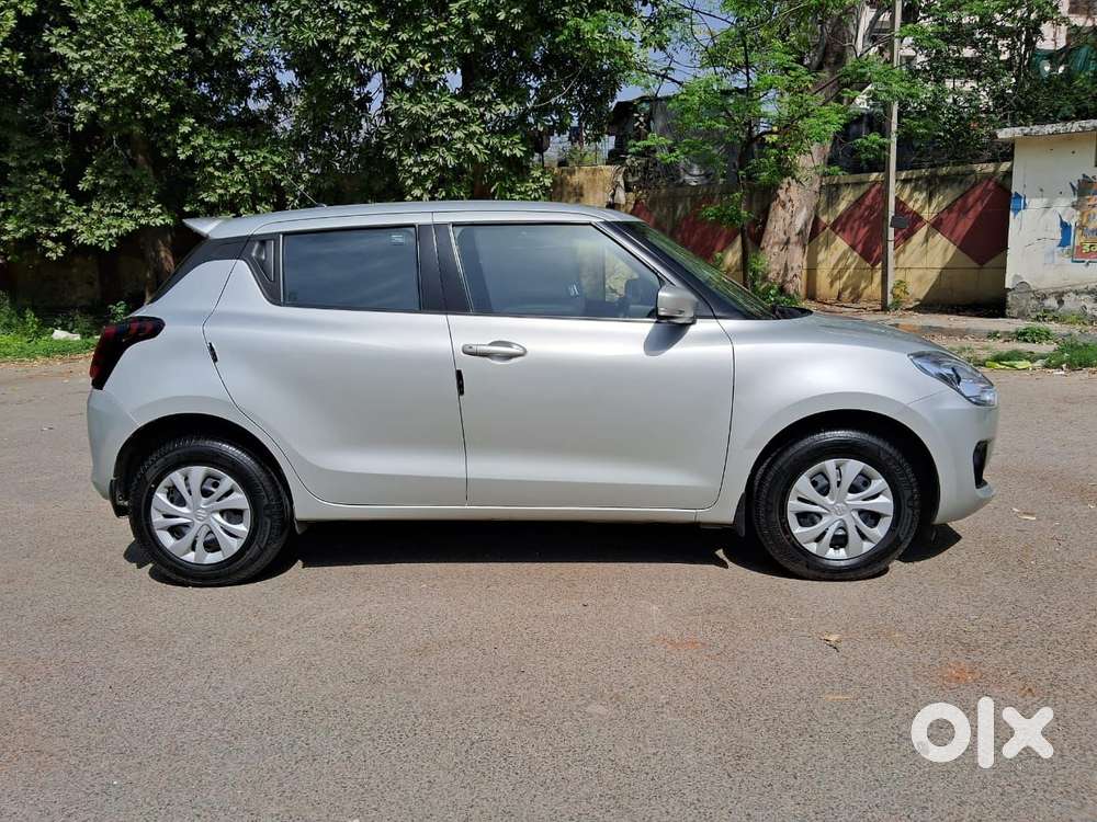 Maruti Suzuki Swift Vxi + Manual, 2023, Petrol