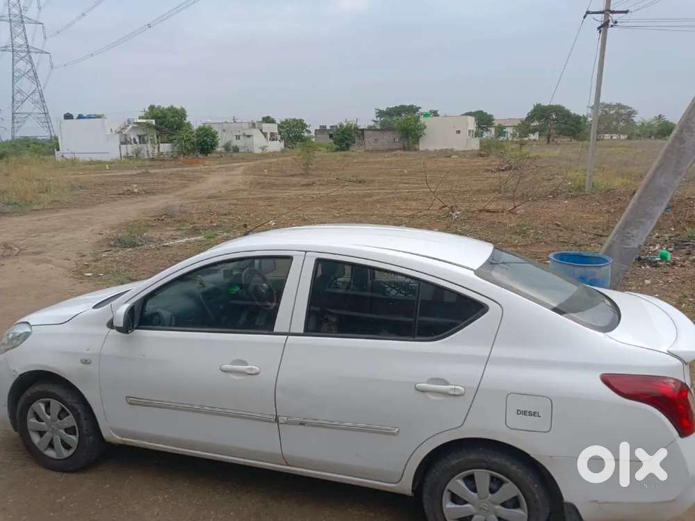 Nissan Sunny 2014