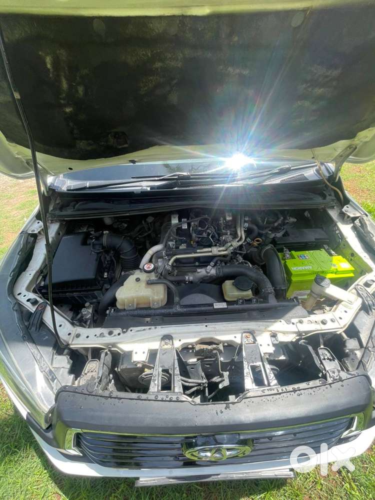 Toyota Innova Crysta 2018 Diesel Well Maintained