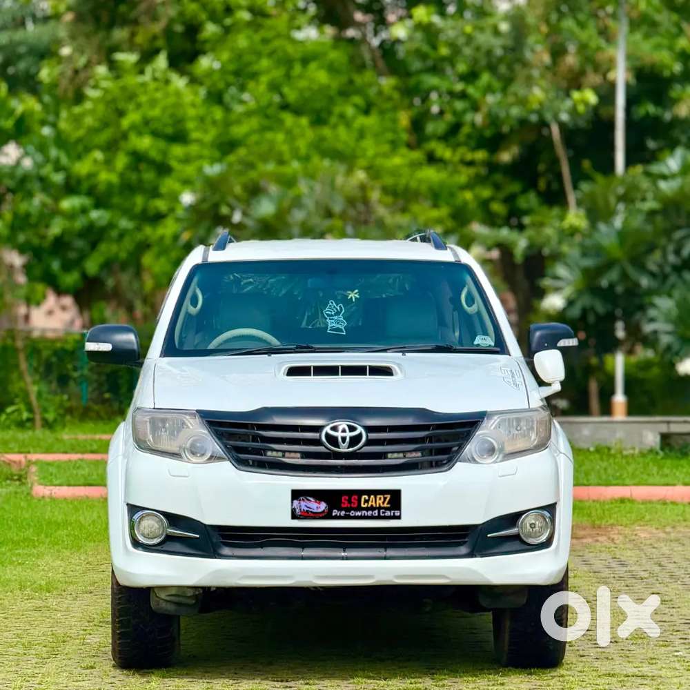Toyota Fortuner 3.0 4x4 Manual, 2011, Diesel